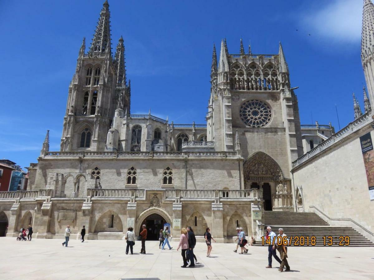 Vut Plaza De La Catedral Daire Burgo Dış mekan fotoğraf